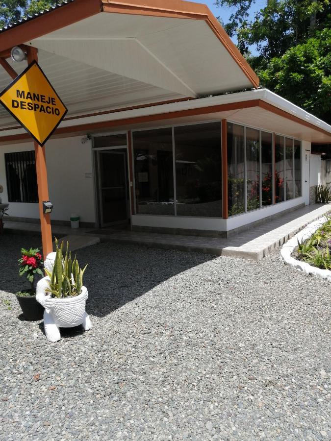 Puerto Vargas Lodge Cahuita Luaran gambar